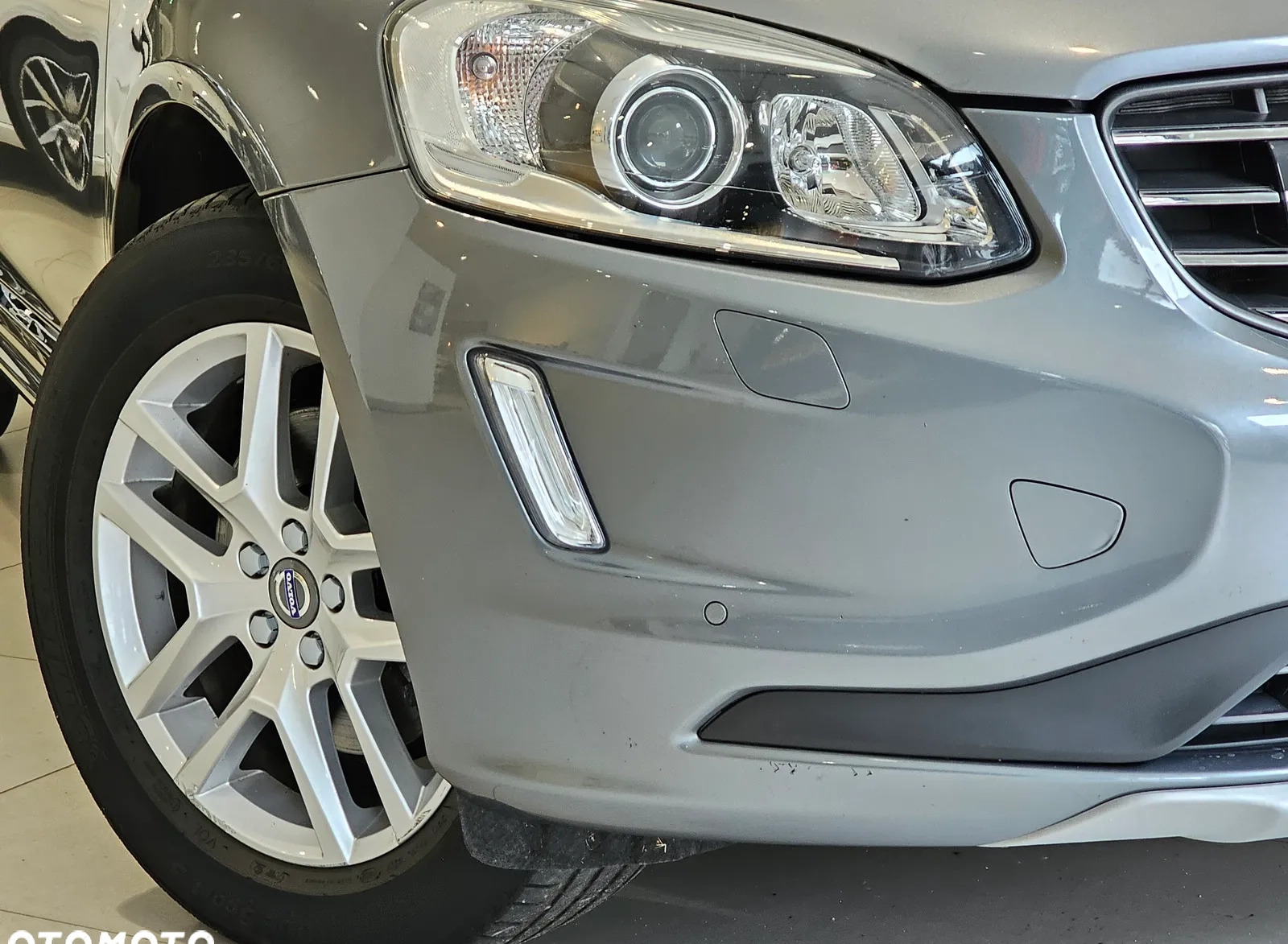 Volvo XC 60 cena 135900 przebieg: 156000, rok produkcji 2017 z Stryków małe 466